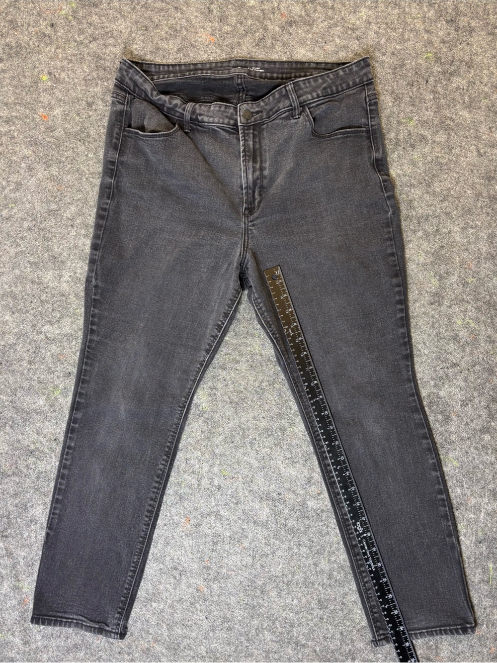 Old Navy Women's Black Washed Skinny Jeans